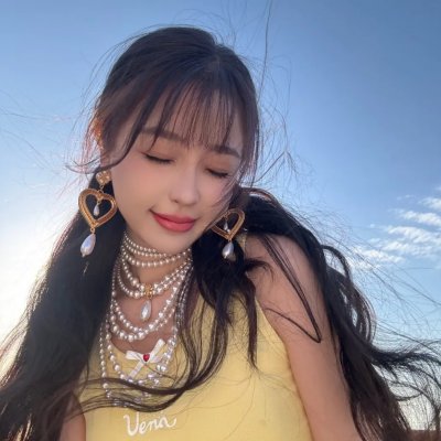 她房间里的云